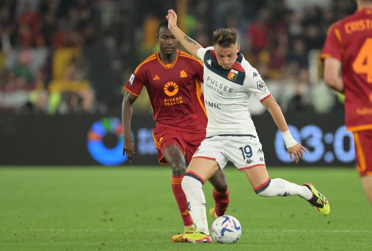 Mateo Retegui in campo con la maglia del Genoa - foto LaPresse - IlPosticipo.it