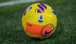 Pallone Serie A in primo piano - Foto Ansa JMania.it - IlPosticipo.it