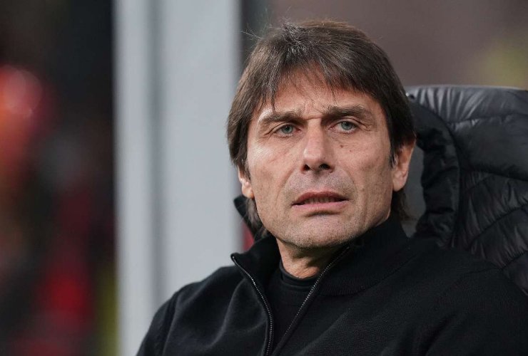 Antonio Conte con lo sguardo attento – foto LaPresse JMania.it - IlPosticipo.it