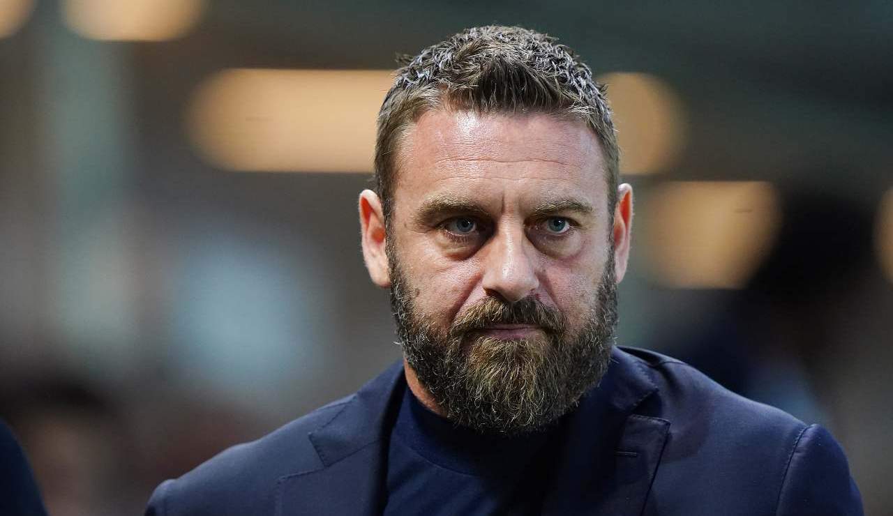 Daniele De Rossi con uno sguardo perplesso prima del match – foto LaPresse JMania.it - IlPosticipo.it