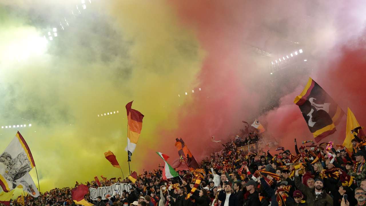 Tifosi della Roma in festa