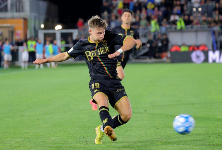 Bjarkason in campo con la maglia del Venezia nei playoff di Serie B - foto LaPresse - IlPosticipo.it