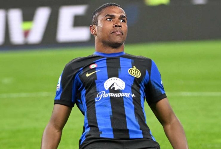 Douglas Costa con la maglia dell'Inter – foto ANSA JMania.it - IlPosticipo.it