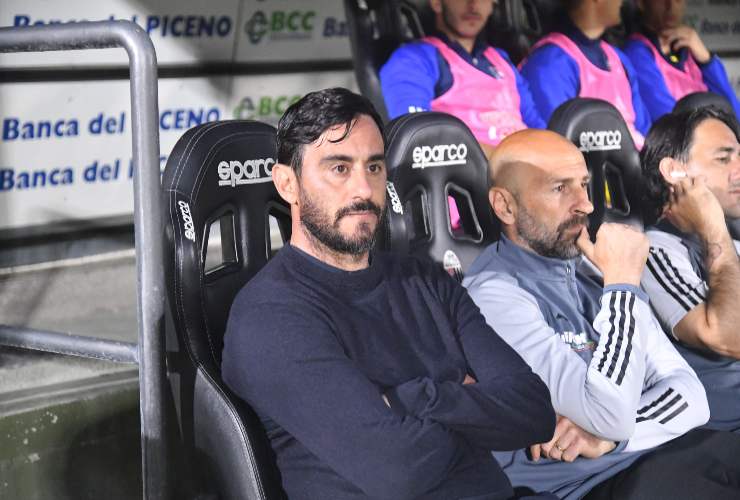 Alberto Aquilani in panchina durante il match tra Ascoli e Pisa - foto LaPresse - IlPosticipo.it