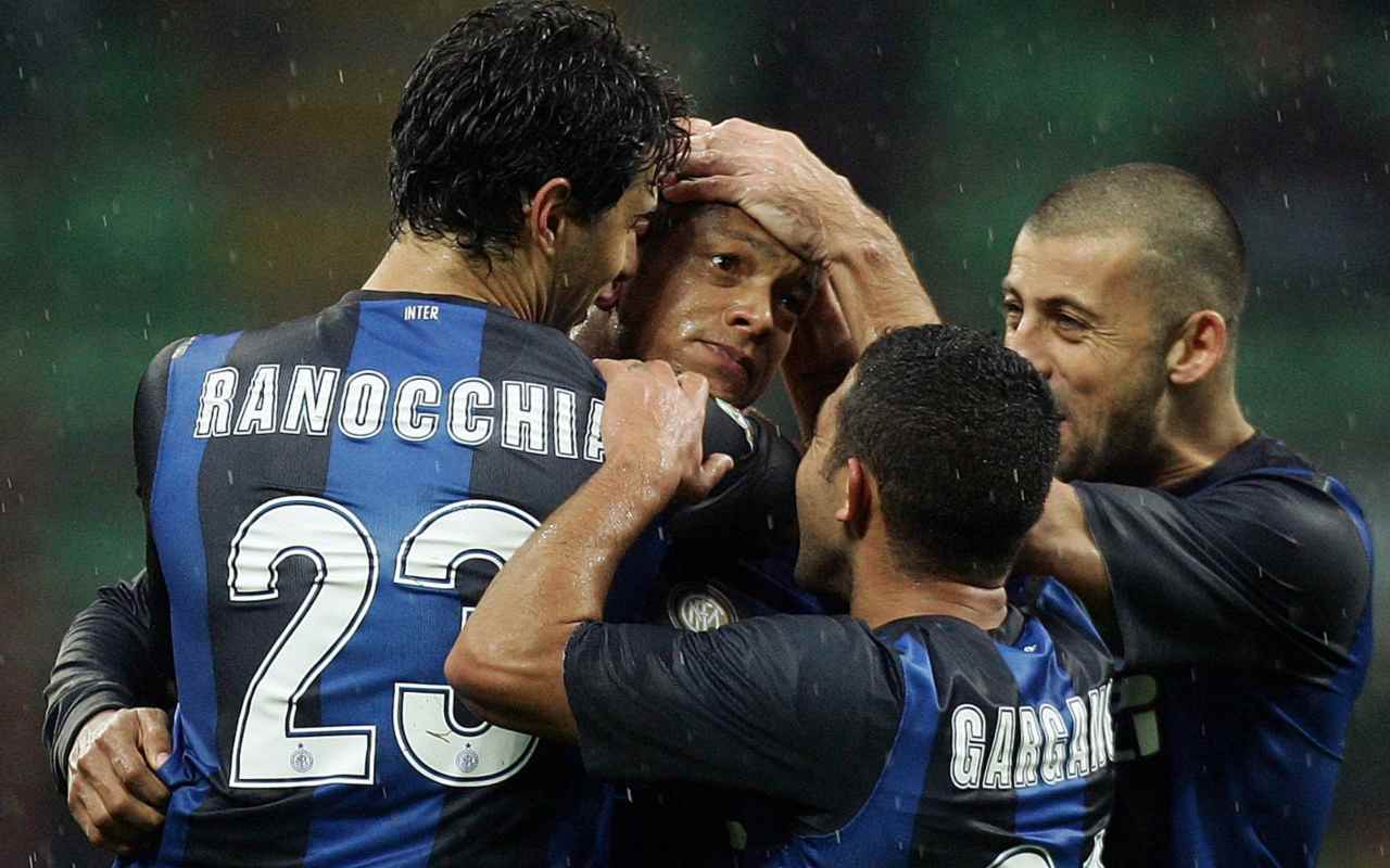 Il calcio, le armi e l'ossessione per la morte