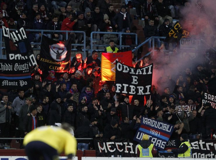 Tifosi Catania (LaPresse) - ilposticipo.it