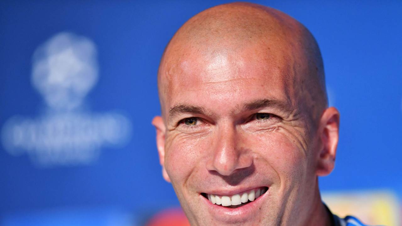 Zinedine Zidane sorridente