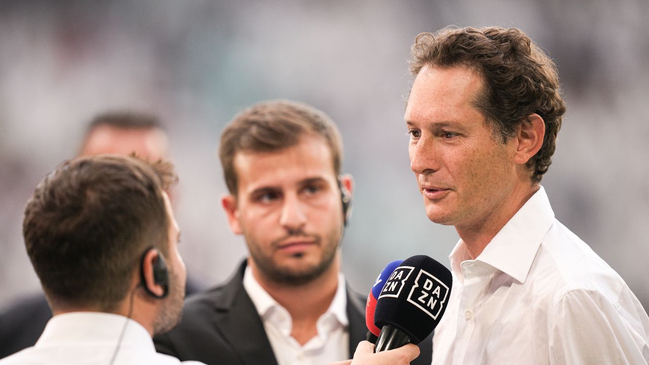 John Elkann interviene a gamba tesa