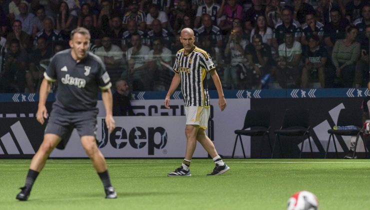 Zidane sullo sfondo, in primo piano Del Piero