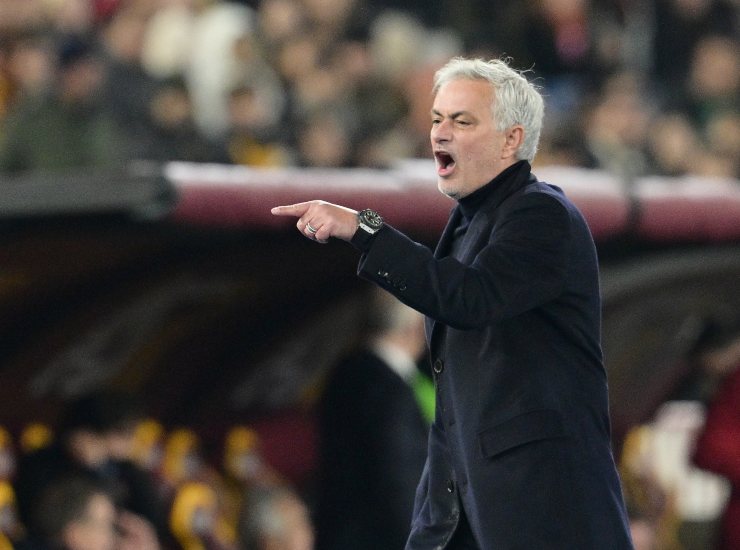 Jose Mourinho infuriato (LaPresse) - ilposticipo.it